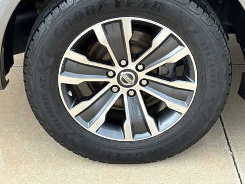 Used 2019 Nissan Armada SL w/ Premium Package RWD image 10