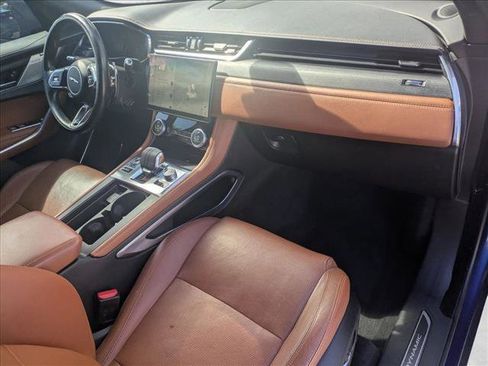 Used 2022 Jaguar F-PACE R-Dynamic S image 21