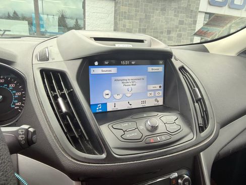 Used 2016 Ford Escape SE w/ Equipment Group 201A AWD/4WD image 8