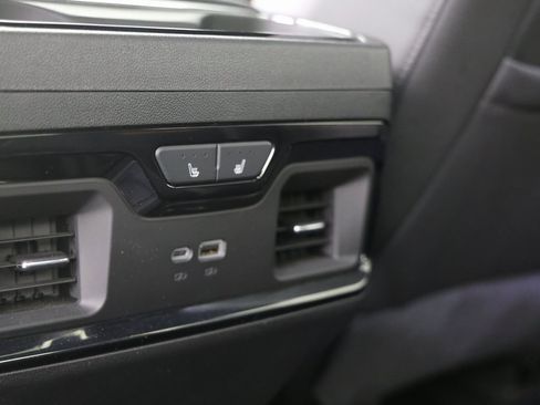 Certified 2025 GMC Sierra 2500 AT4 w/ AT4 Premium Plus Package image 11