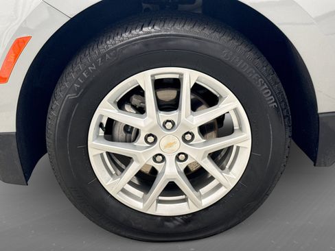 Used 2024 Chevrolet Equinox LS AWD/4WD image 24