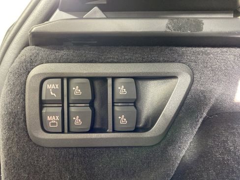 Certified 2025 BMW X7 M60i w/ Climate Comfort Package image 28