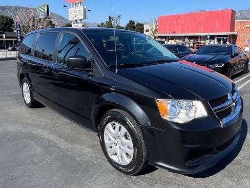 Used 2016 Dodge Grand Caravan SE w/ Quick Order Package 29E SE FWD image 1