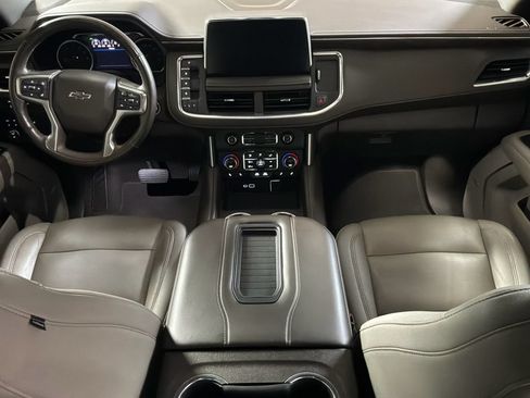 Used 2021 Chevrolet Suburban Z71 w/ Z71 Off-Road Package AWD/4WD image 23