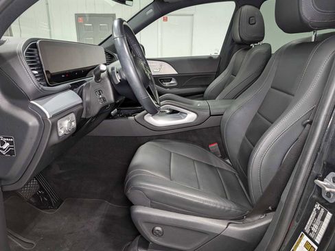 Certified 2024 Mercedes-Benz GLS 450 4MATIC image 4