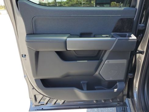 New 2025 Ford F250 Lariat w/ Lariat Ultimate Package image 15