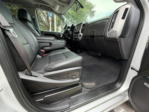 Used 2019 GMC Sierra 2500 SLT w/ Duramax Plus Package AWD/4WD image 13