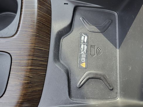 Used 2018 GMC Canyon Denali image 22