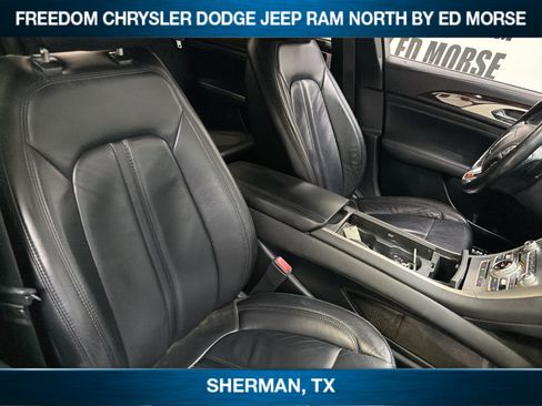 Used 2017 Lincoln MKZ Select w/ Select Plus Package FWD image 9