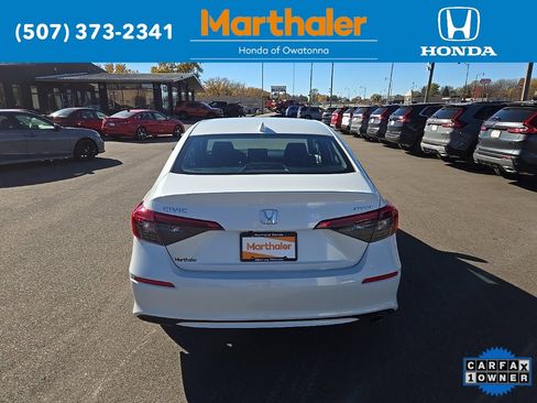 Used 2023 Honda Civic Sport image 4