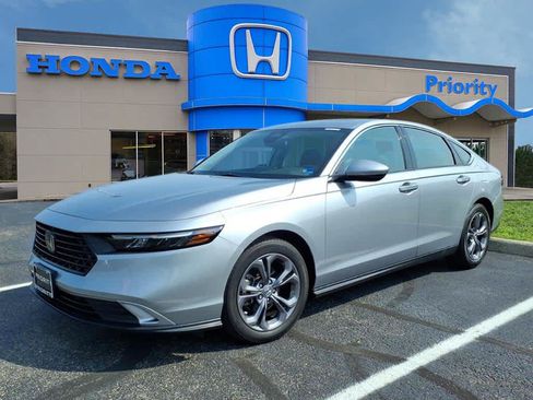 Used 2023 Honda Accord EX image 1