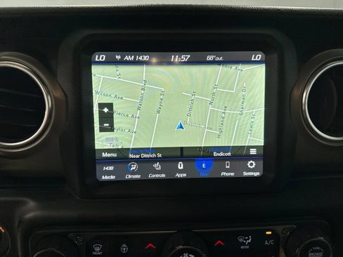 Used 2020 Jeep Gladiator Rubicon AWD/4WD image 11