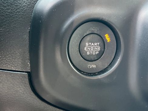 Used 2022 Jeep Gladiator Overland w/ Popular Equipment Package image 24