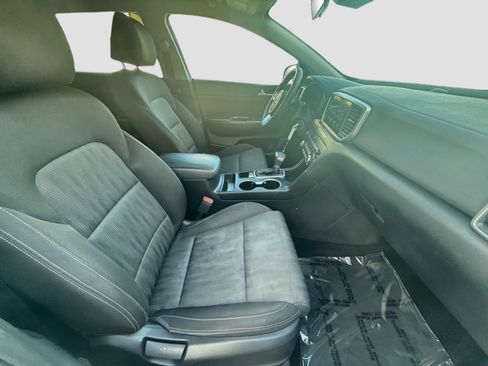 Used 2022 Kia Sportage LX FWD image 31