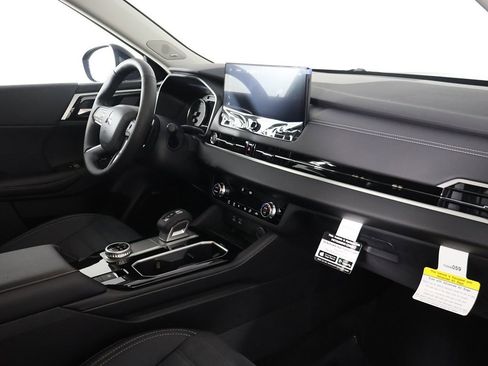 New 2026 Mitsubishi Outlander SE image 30