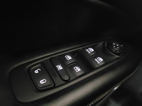 Used 2019 Jeep Compass Latitude w/ Safety & Security Group image 27