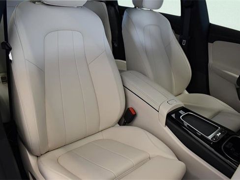 New 2025 Mercedes-Benz CLA 250 4MATIC image 10