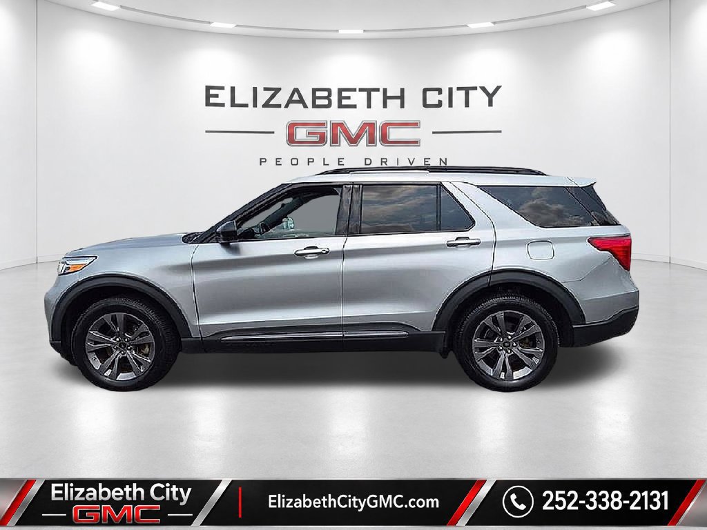 Used 2022 Ford Explorer XLT w/ Equipment Group 202A AWD/4WD image 9