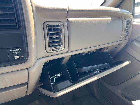 Used 2002 Chevrolet Silverado 2500 LS w/ Electrical Convenience Pkg image 38