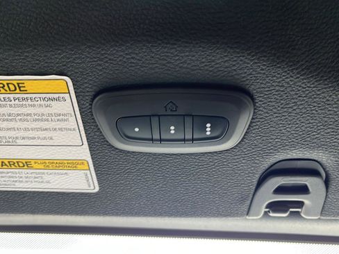 Used 2019 Jeep Wrangler Unlimited Sahara image 31