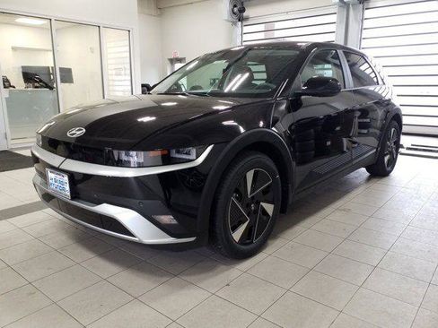 New 2026 Hyundai Ioniq 5 SEL image 2