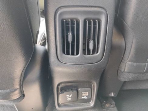 Used 2021 Jeep Compass Limited AWD/4WD image 11