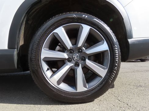 Used 2025 Honda Pilot Elite image 8