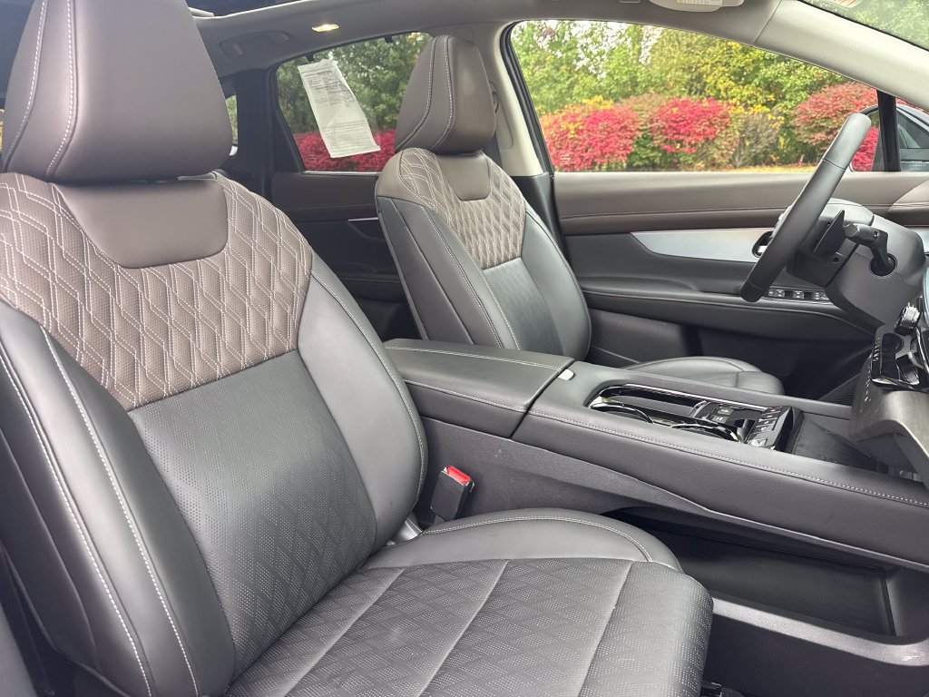Used 2025 Nissan Murano Platinum w/ Cargo Package AWD/4WD image 16