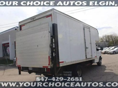 Used 2018 Chevrolet Express 4500 Extended w/ Driver Convenience Package image 5