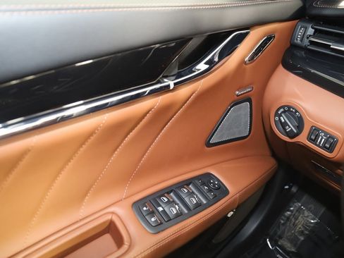 Used 2023 Maserati Quattroporte Modena Q4 image 47