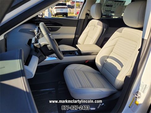 New 2026 Lincoln Nautilus Reserve image 5