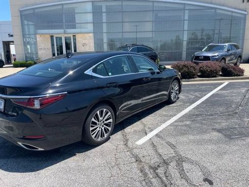 Used 2019 Lexus ES 350 w/ Premium Package FWD image 3