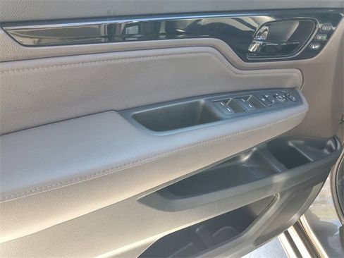 Used 2023 Honda Odyssey Touring image 20