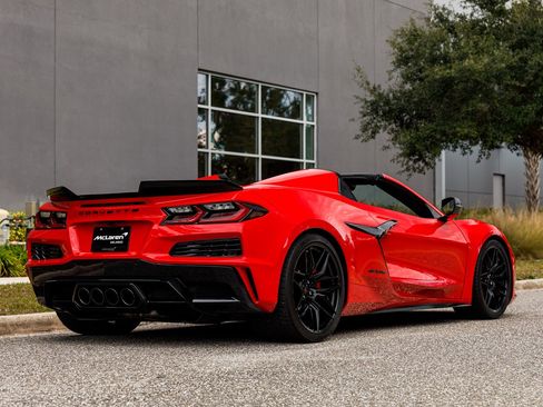 Used 2025 Chevrolet Corvette Z06 image 5