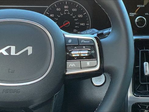 Used 2022 Kia Sorento SX AWD/4WD image 25