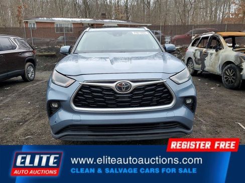 Used 2021 Toyota Highlander XLE image 9