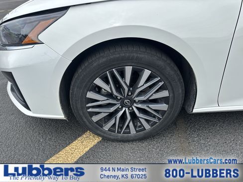 Used 2025 Nissan Altima 2.5 SV FWD image 10