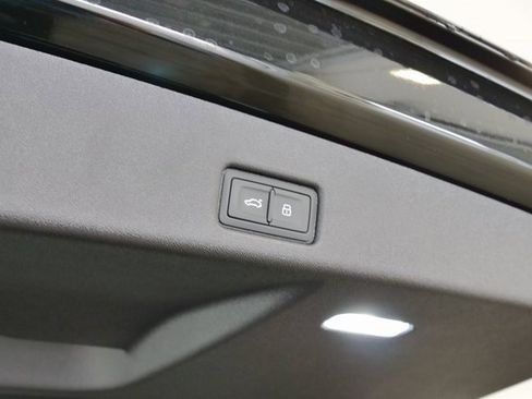 New 2025 Audi Q5 Prestige image 15