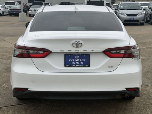 Used 2021 Toyota Camry LE FWD image 8