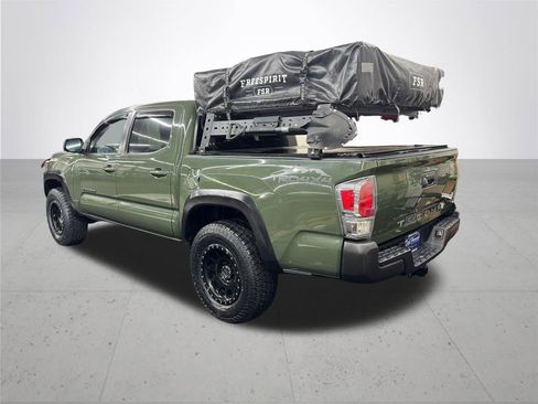 Used 2021 Toyota Tacoma TRD Off-Road AWD/4WD image 5