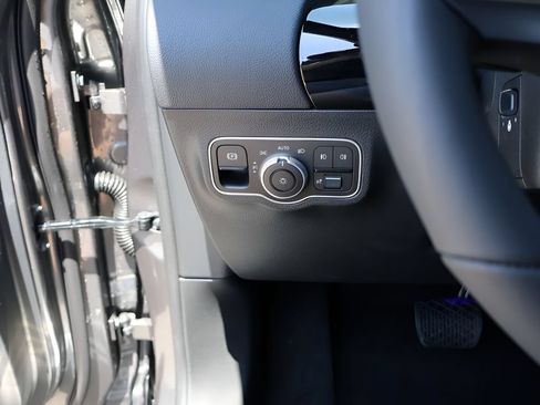 New 2026 Mercedes-Benz GLA 250 4MATIC image 34