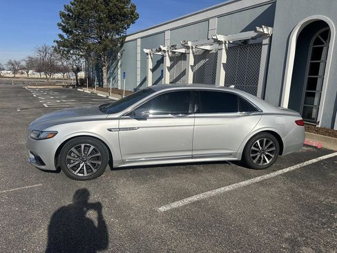 Used 2018 Lincoln Continental Premiere image 5