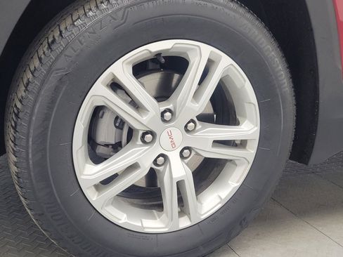 Used 2023 GMC Terrain SLE w/ Driver Convenience Package image 31