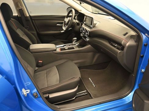 Used 2025 Nissan Sentra SR image 25