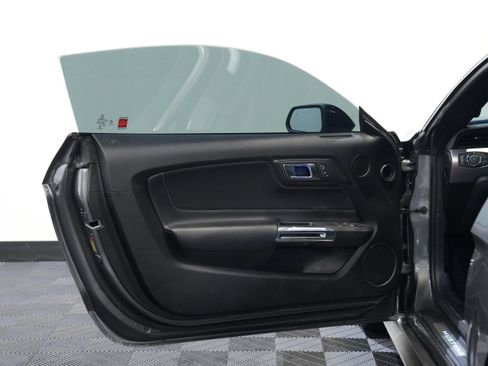 Used 2021 Ford Mustang GT RWD image 21