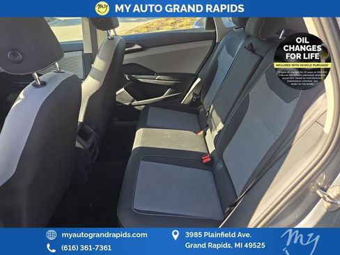 Used 2023 Volkswagen Taos S image 27