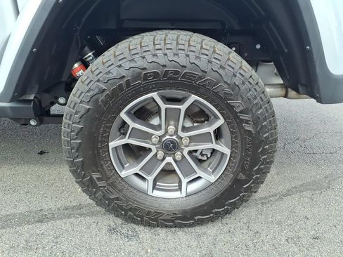 Used 2024 Jeep Gladiator Mojave AWD/4WD image 22