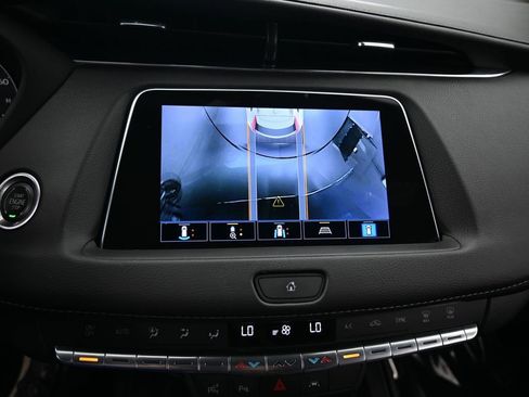 Used 2022 Cadillac XT4 Premium Luxury w/ Enhanced Visibility Package image 22