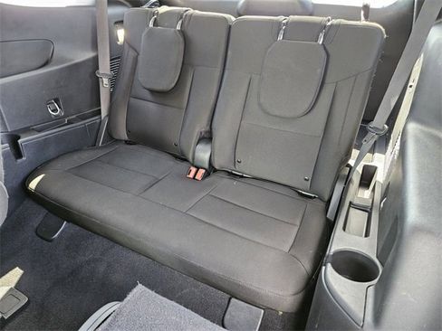 Used 2023 Ford Explorer XLT image 7