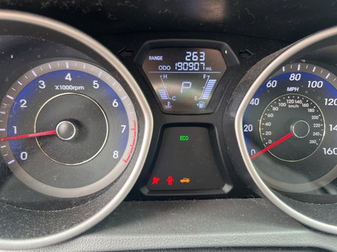 Used 2013 Hyundai Elantra GLS w/ Preferred Pkg image 6